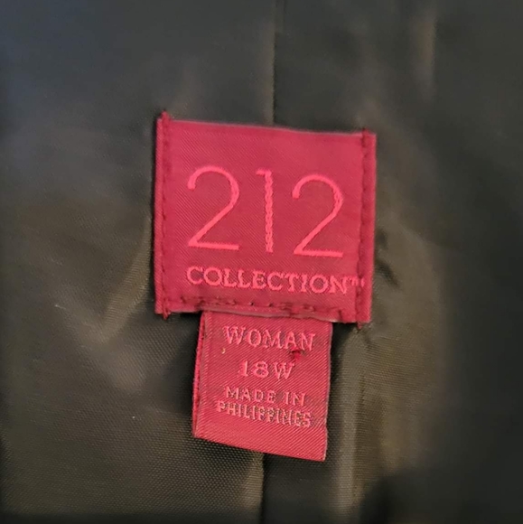 Women's Black Blazer Size 18W. Brand 212 Collection. - Picture 2 of 3